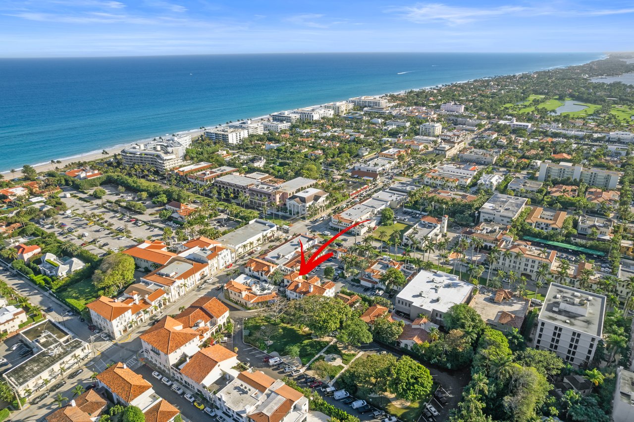 Mid-Island Townhouse