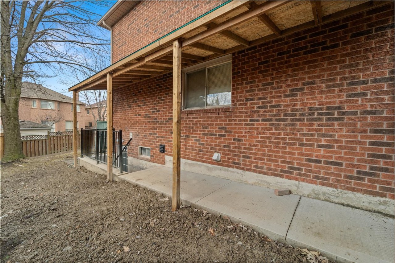 1409 Grist Mill Crt Lower