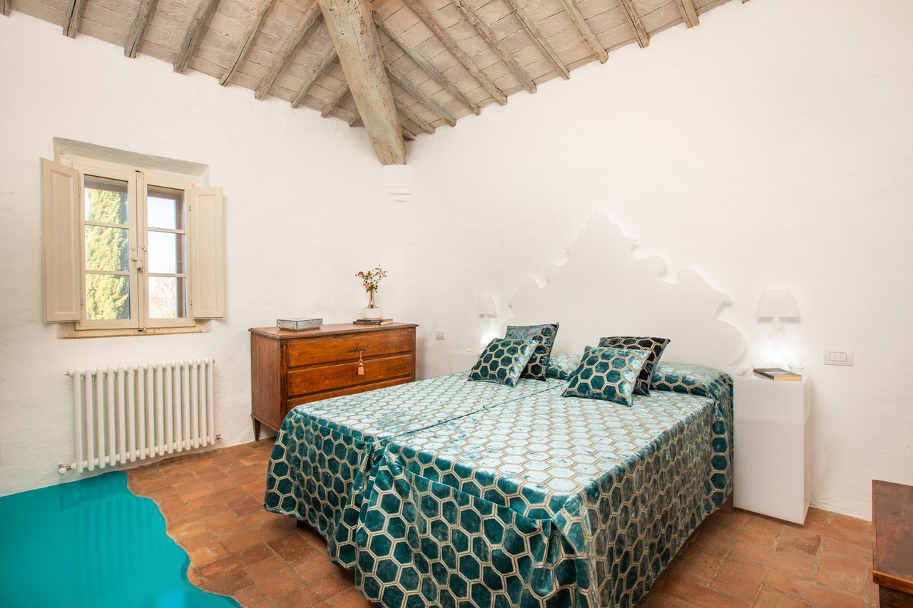 Country Luxury Home For Rent in Valdorcia