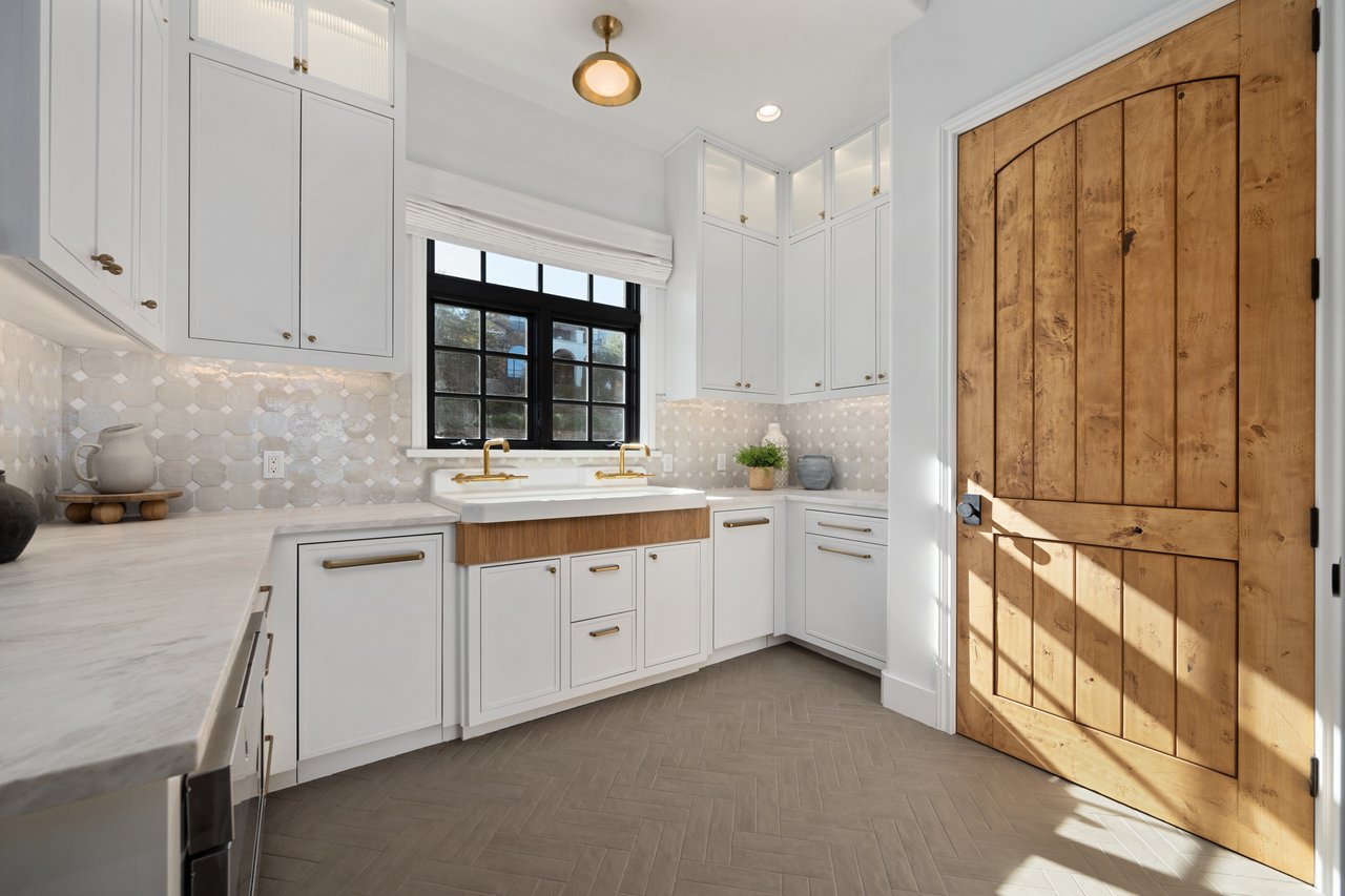 12006 Pleasant Panorama View