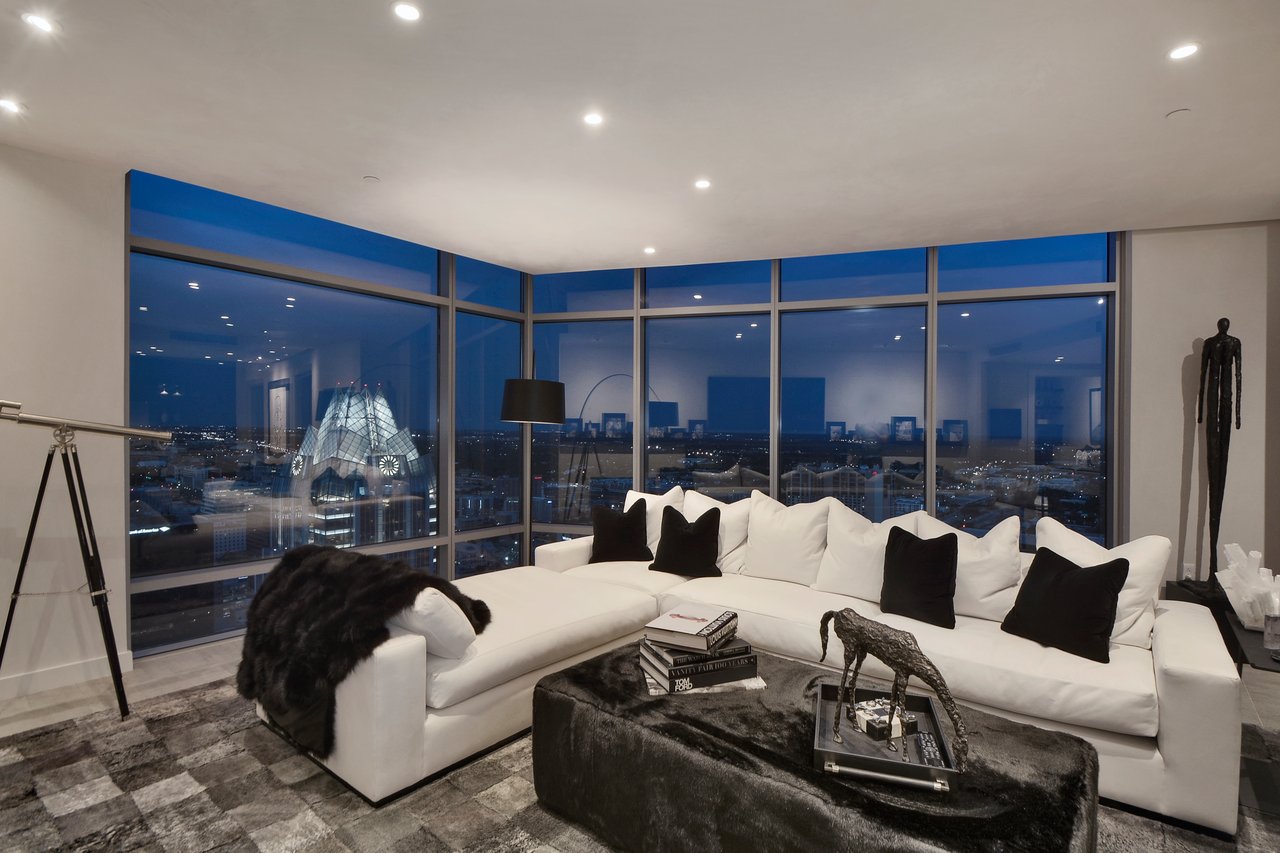 200 Congress Avenue #43ST