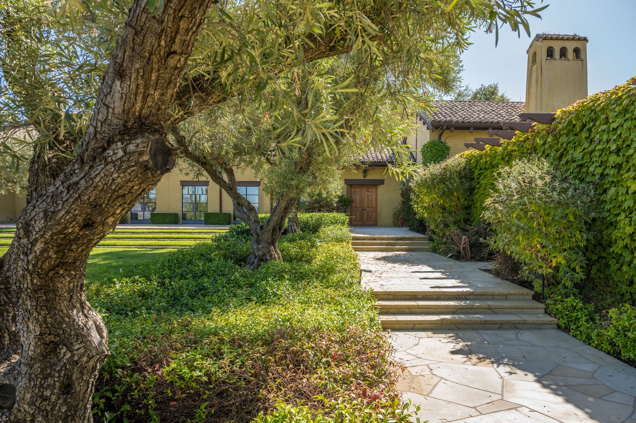 Oakville Vineyard Estate