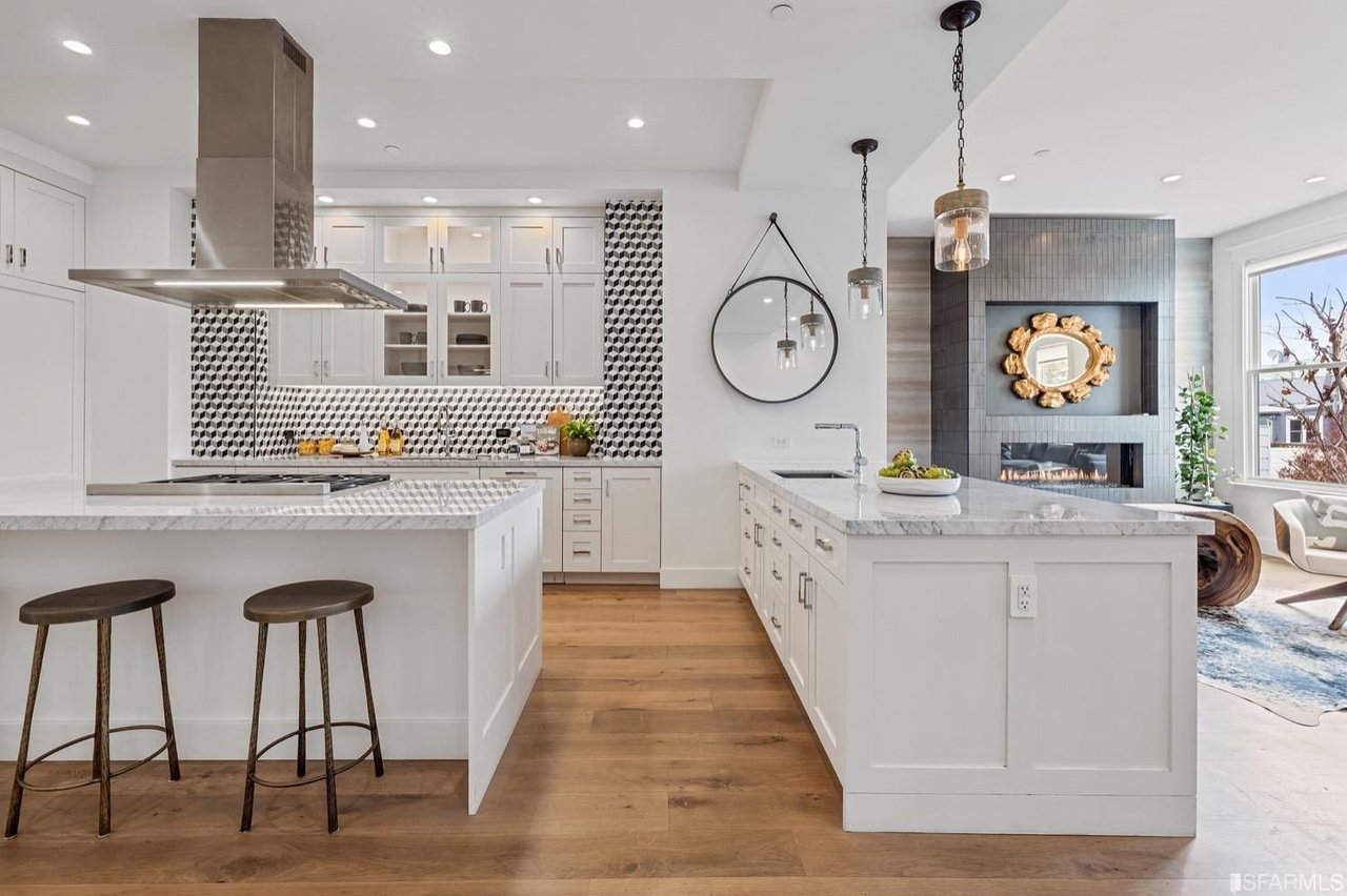 837 South Van Ness Avenue