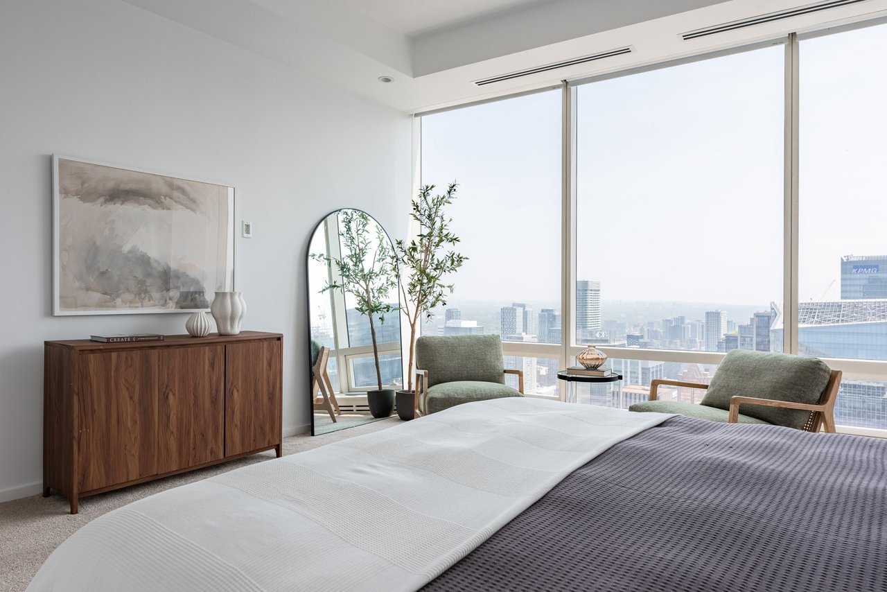 Suite 6104- 180 University Avenue