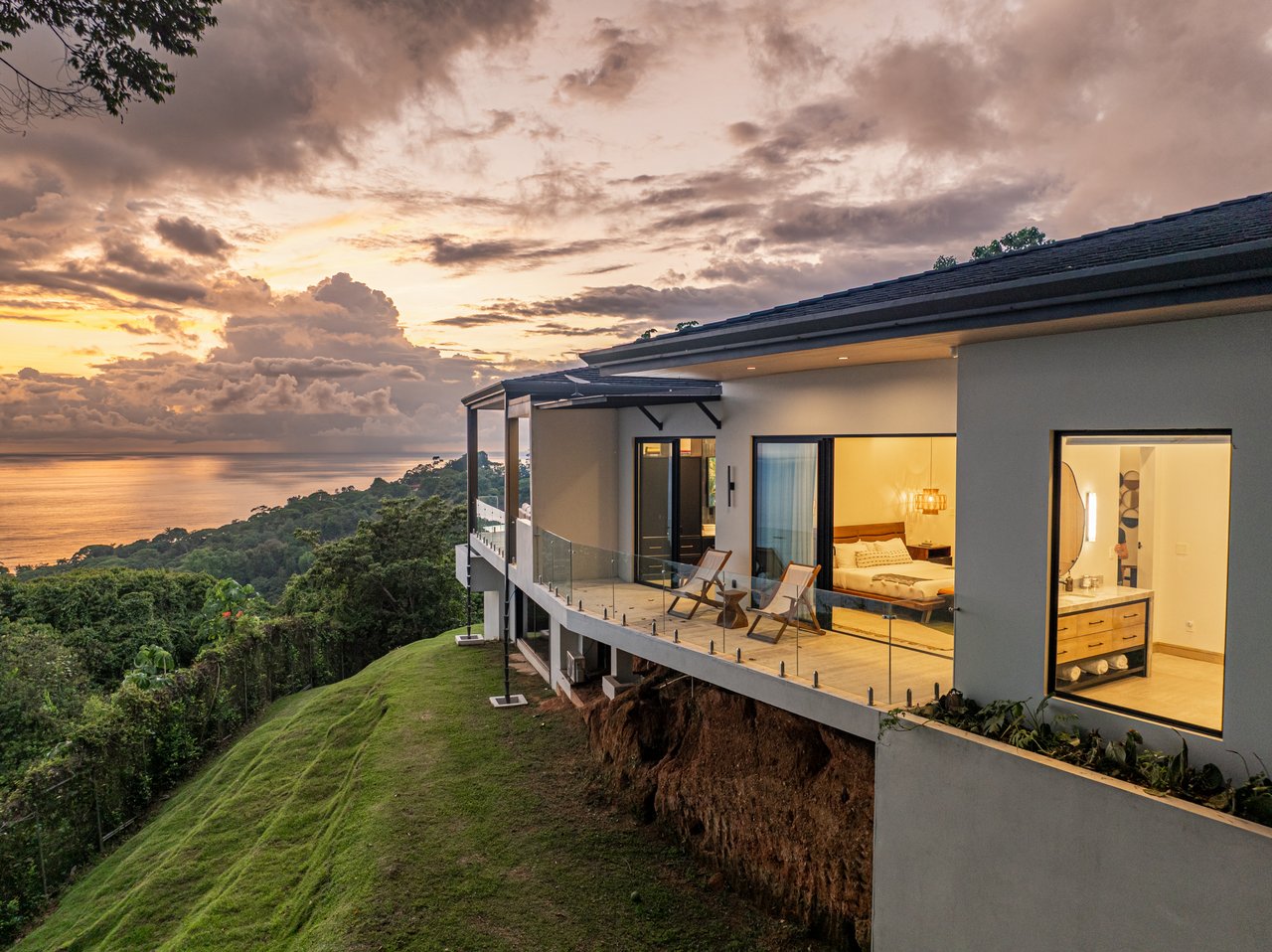 Luxury Estate in Escaleras - Incredible Ocean Views 5.5 Acres