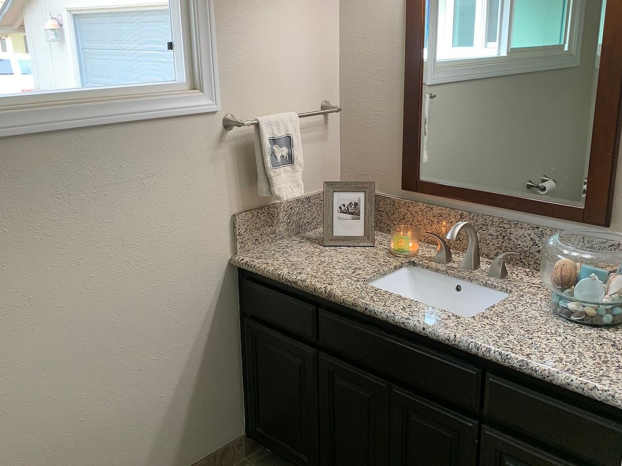 81 Hillview Ave, Ventura, CA 93003