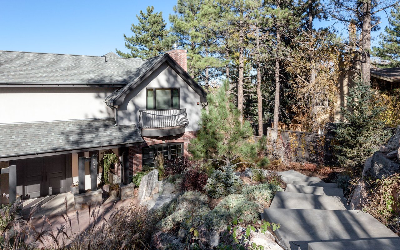 437 University Avenue