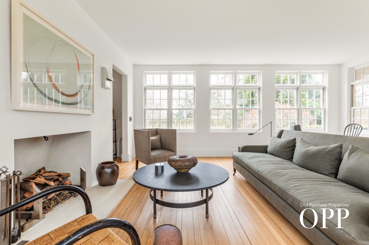 A CURATED HOME WITH DESIGNER PEDIGREE
