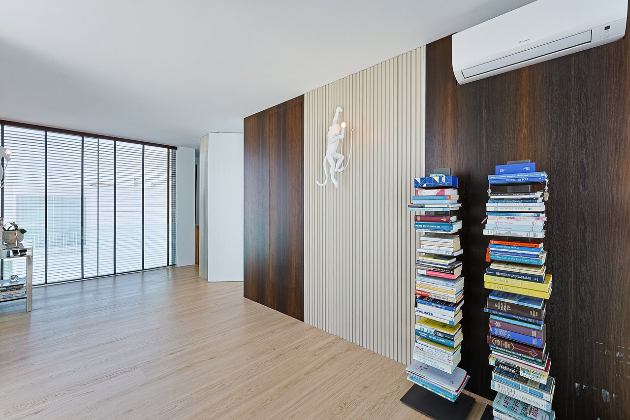 “The Green Villa” – Elegant Luxury Villa with Pool in Carnaxide, Oeiras