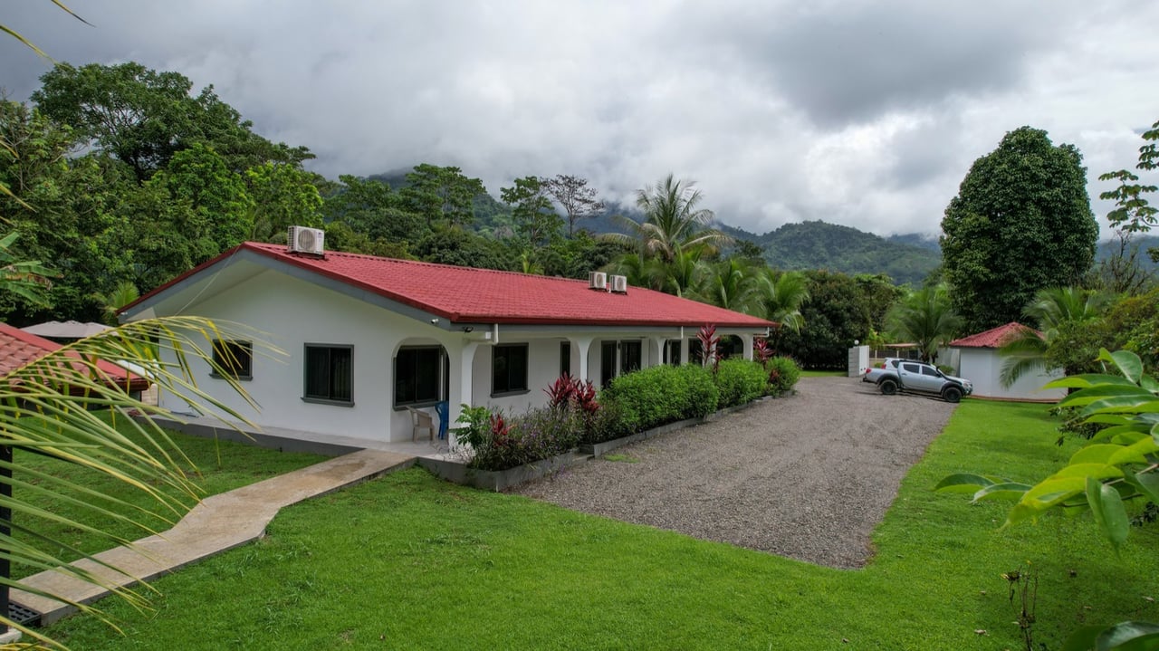 Versatile Multi-Unit Property with Income and Expansion Potential