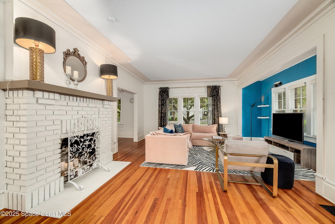 1296 Highland Ave