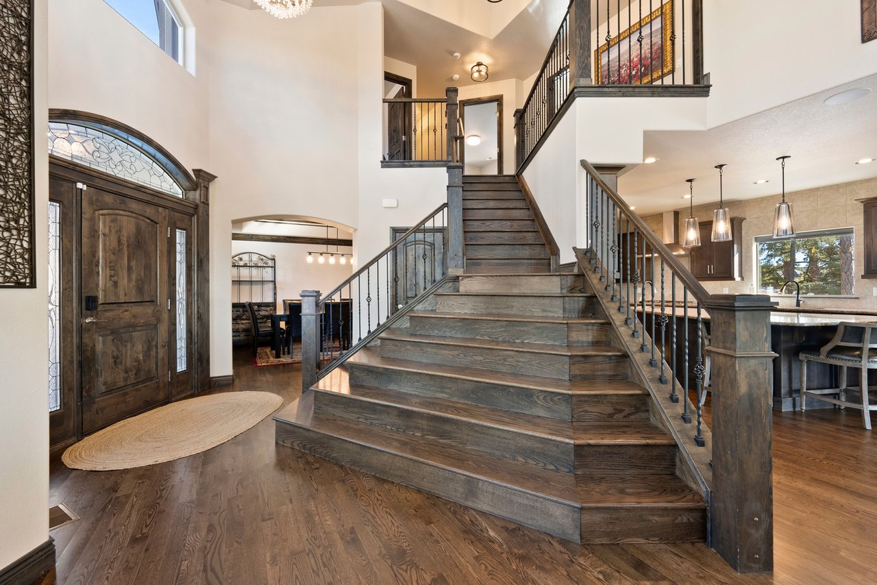 17576 Cabin Hill Lane