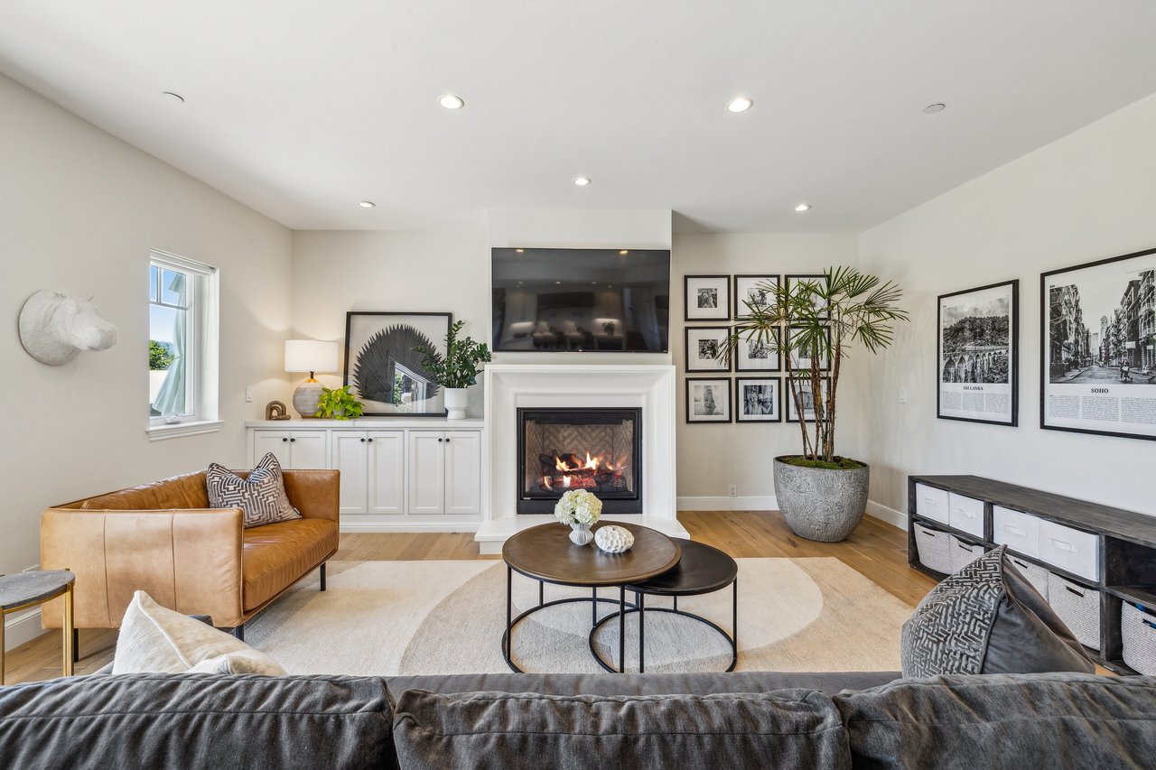 6 Live Oak Way