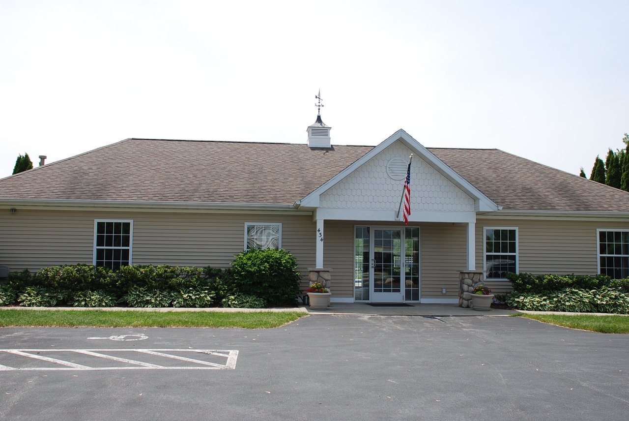 Island Pointe Marina