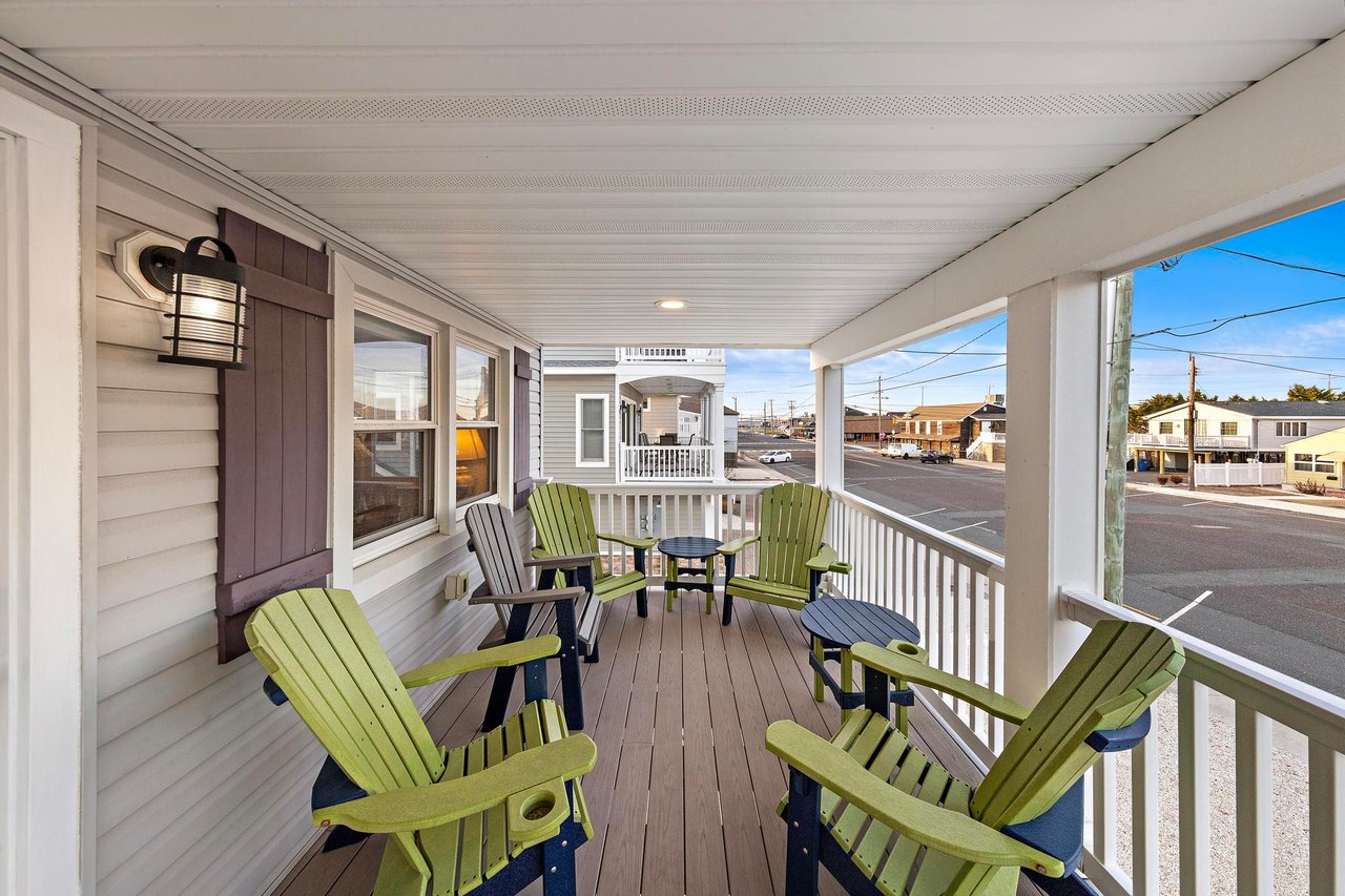 216 Taylor Ave, 1st Floor Unit