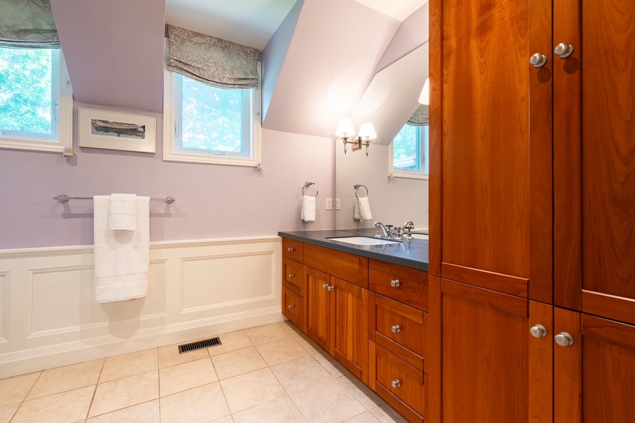 2267 Cedarberry Court, Oakville