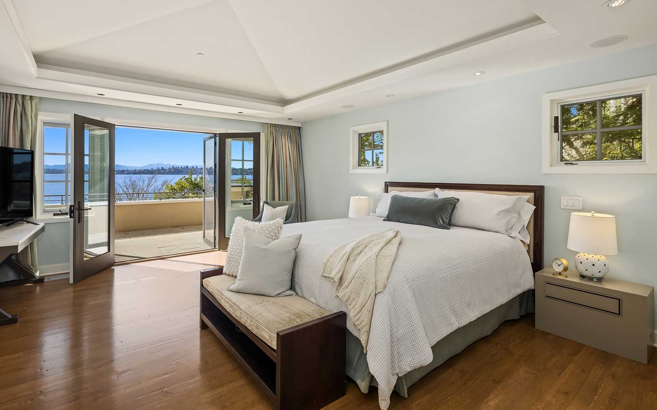 Timeless West-Facing Waterfront Estate on Treasured Hunts Point