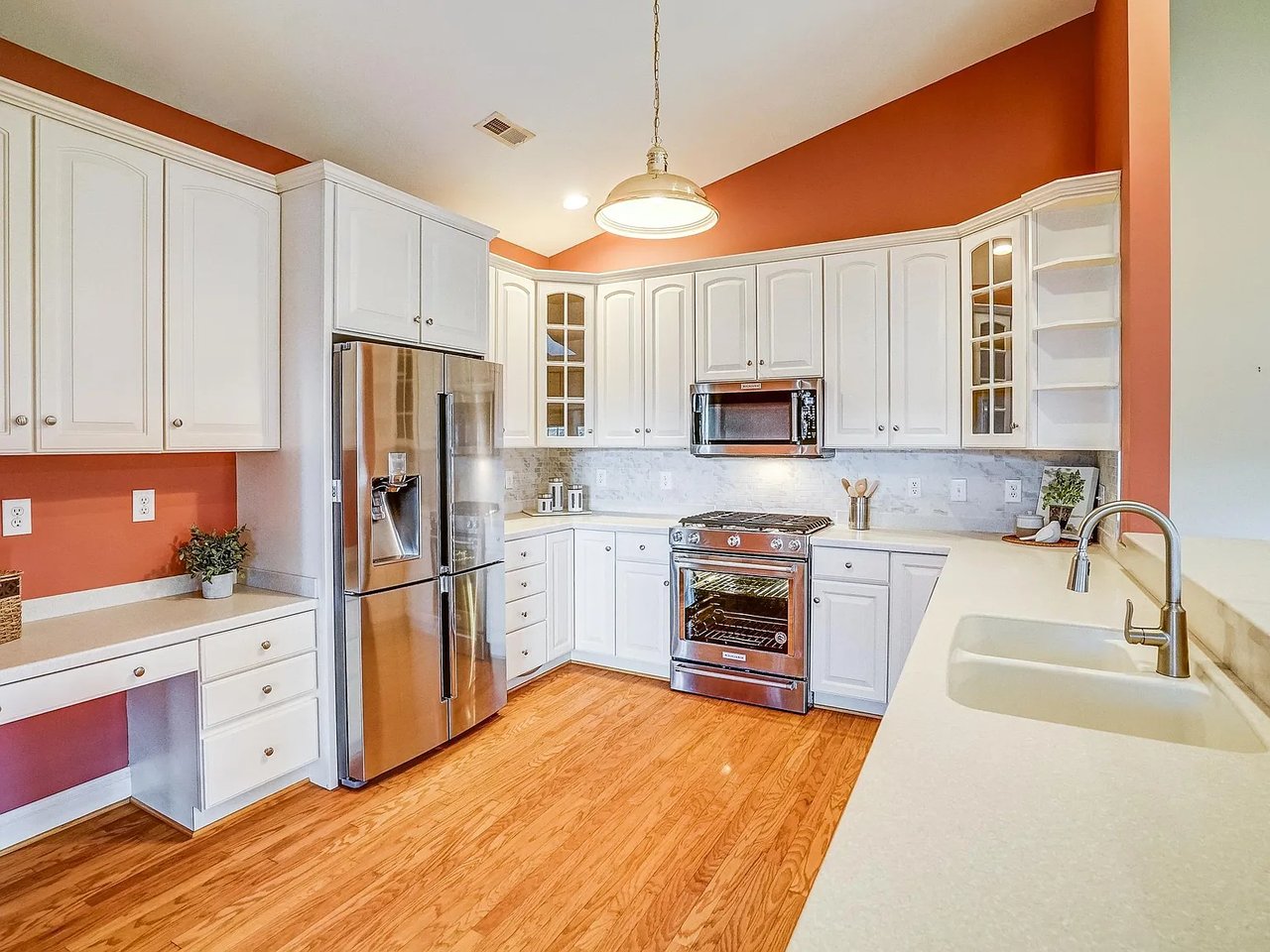 1334 Stonegate Ct