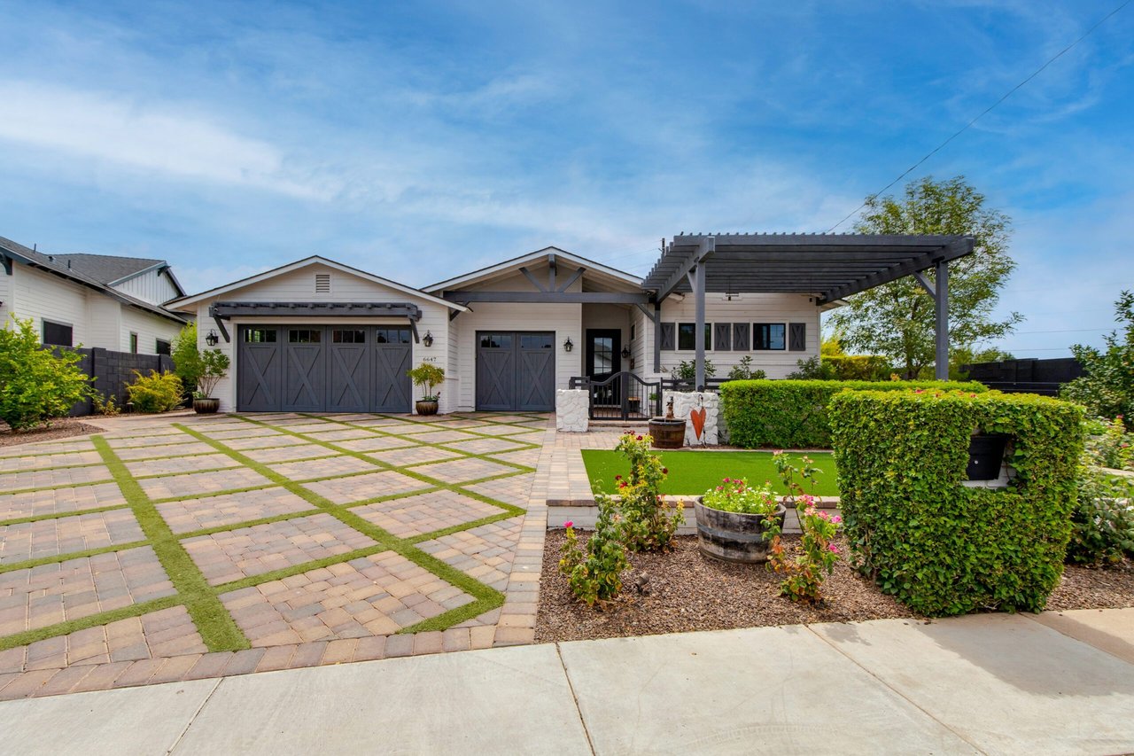 6647 E Calle Redondo