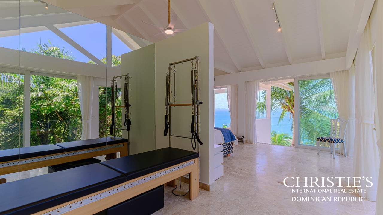 Luxury Ocean View Villa in the Puerto Bahía Resort Community