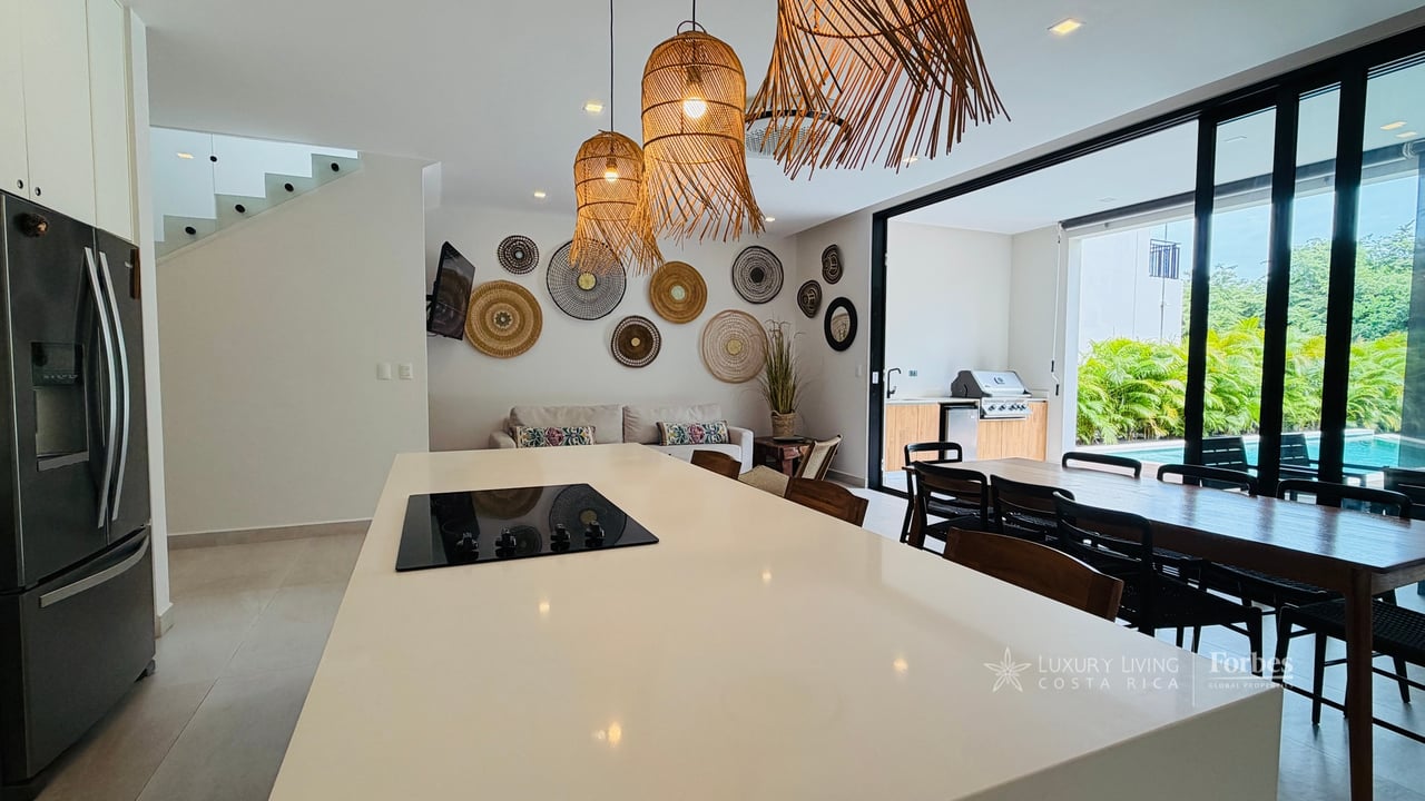 21479 - Luxury villa, 4 bedrooms, pool and excellent ROI for investors