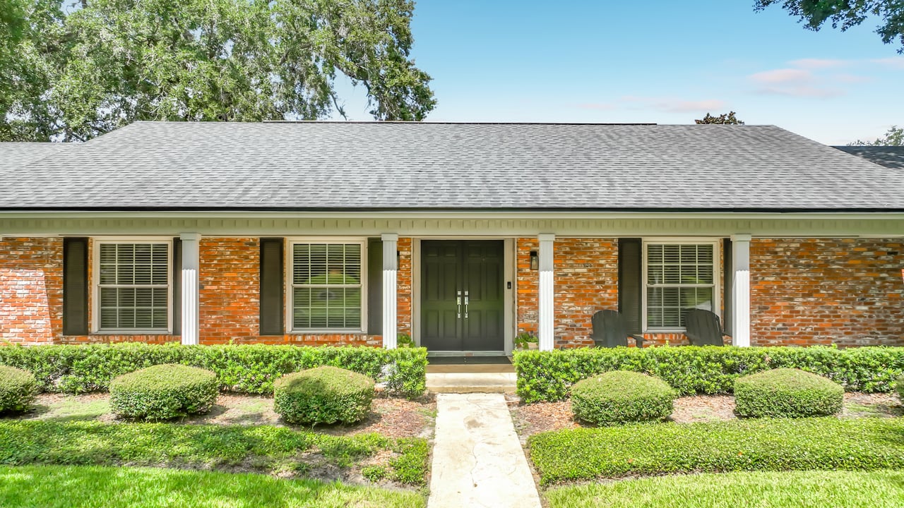 Winter Park Vias Traditonal 5-Bedroom Home near Racquet Club