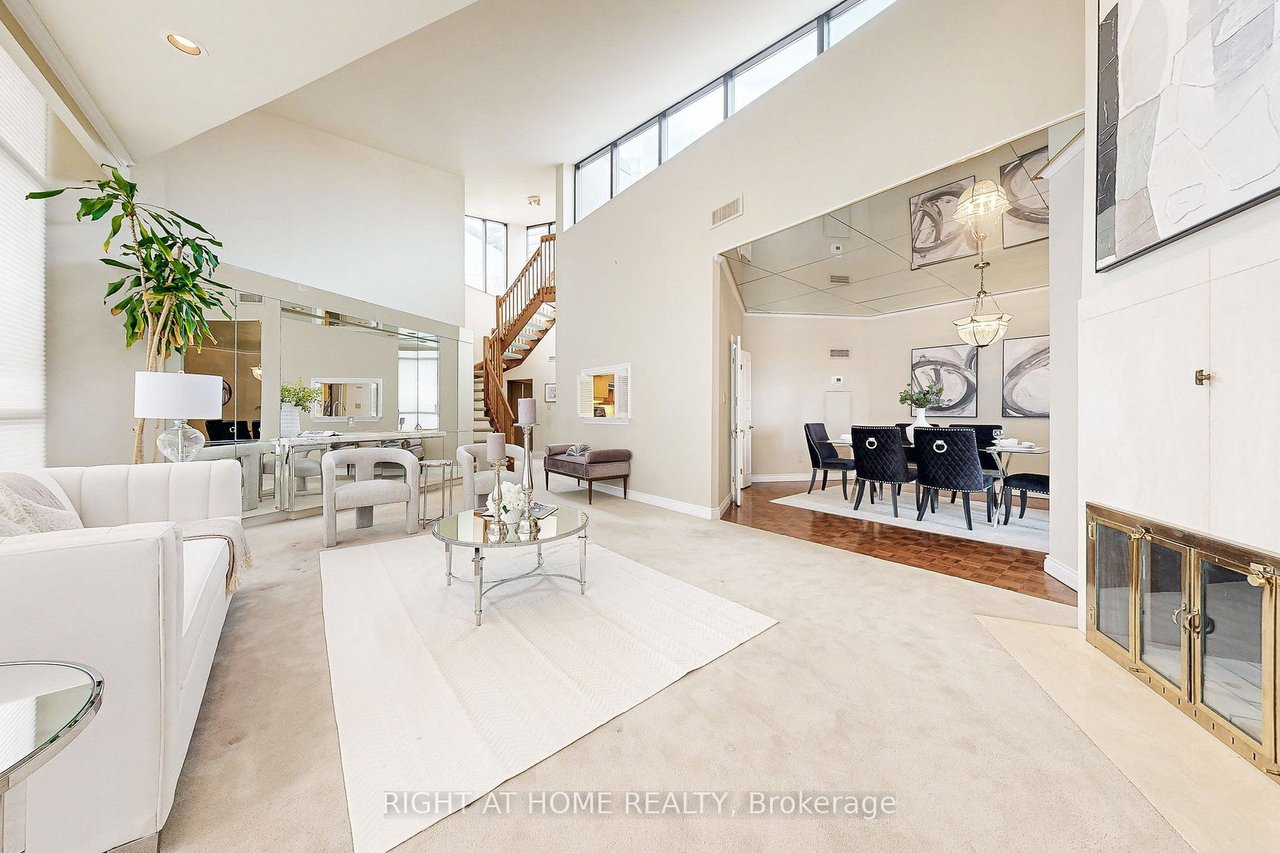 PENTHOUSE IN PRIME NORTH YORK 