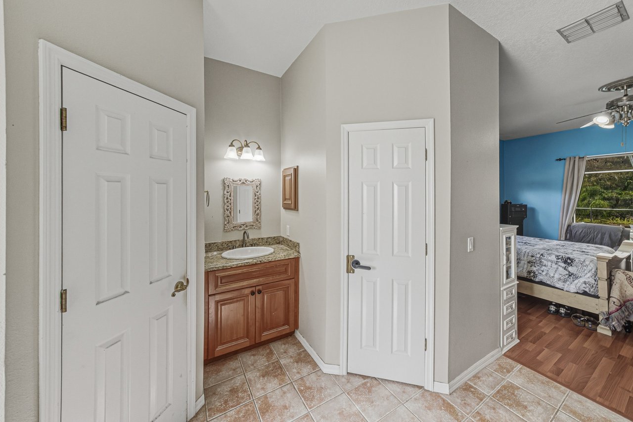 3926 Meadowlark Court