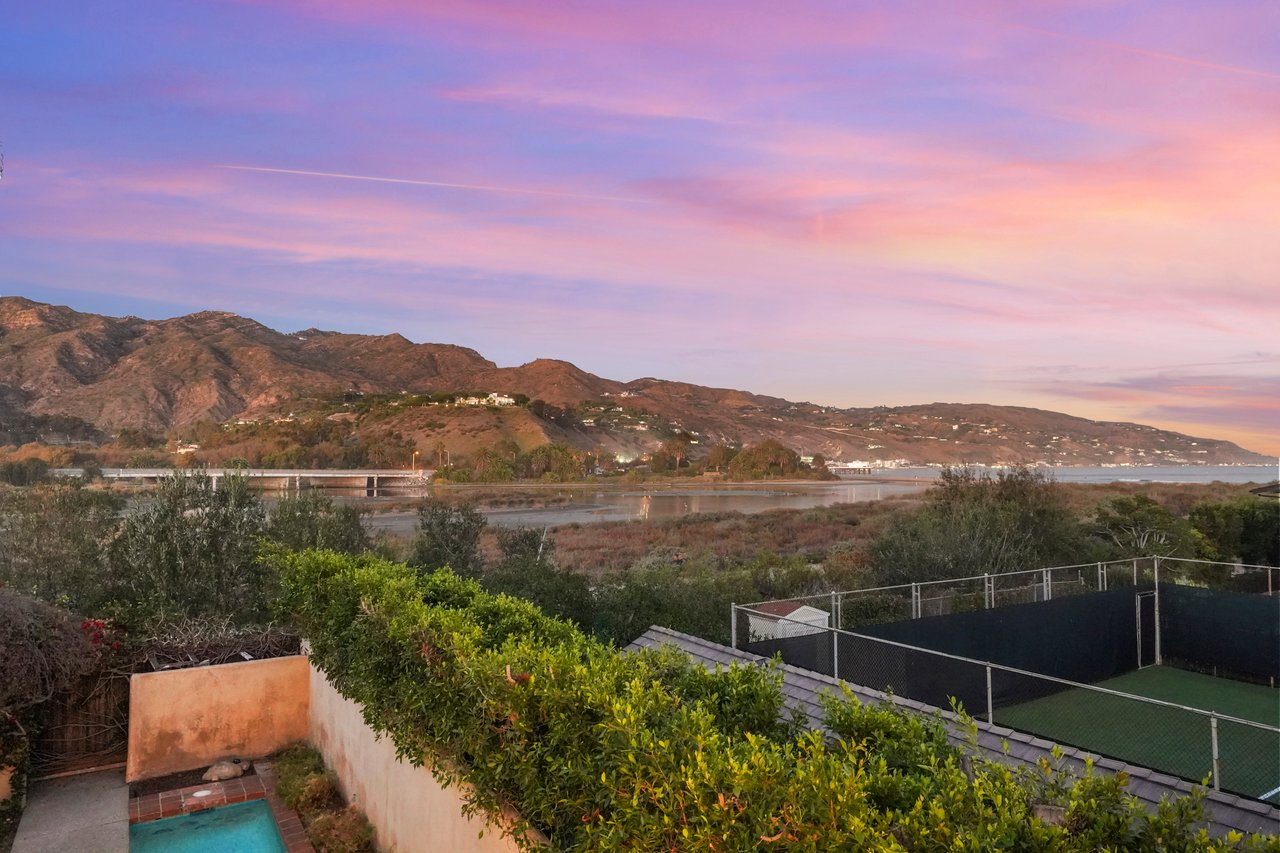 23349 Malibu Colony Rd