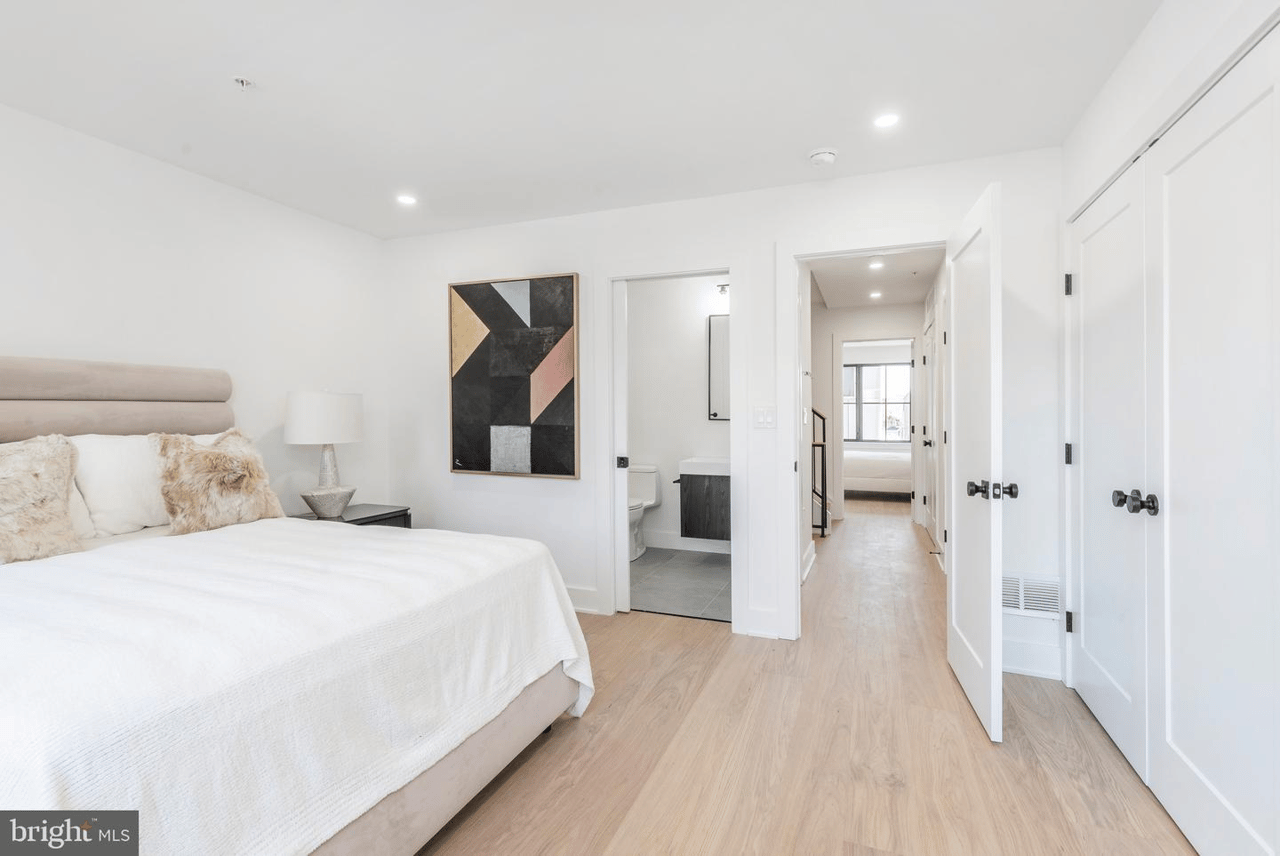 930 S Bonsall St, Philadelphia, PA 19146