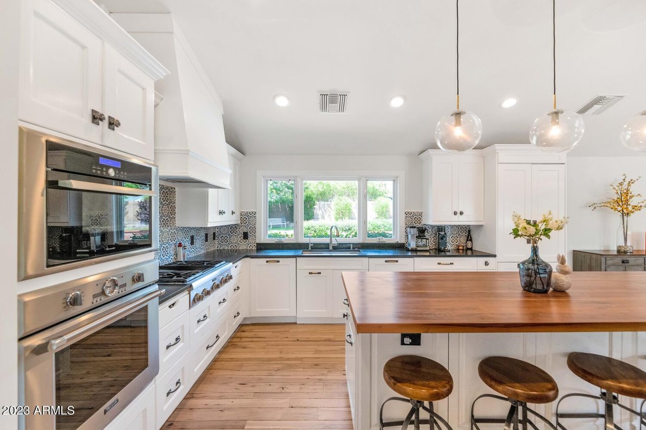 Just Sold: 4474 E Calle Del Norte