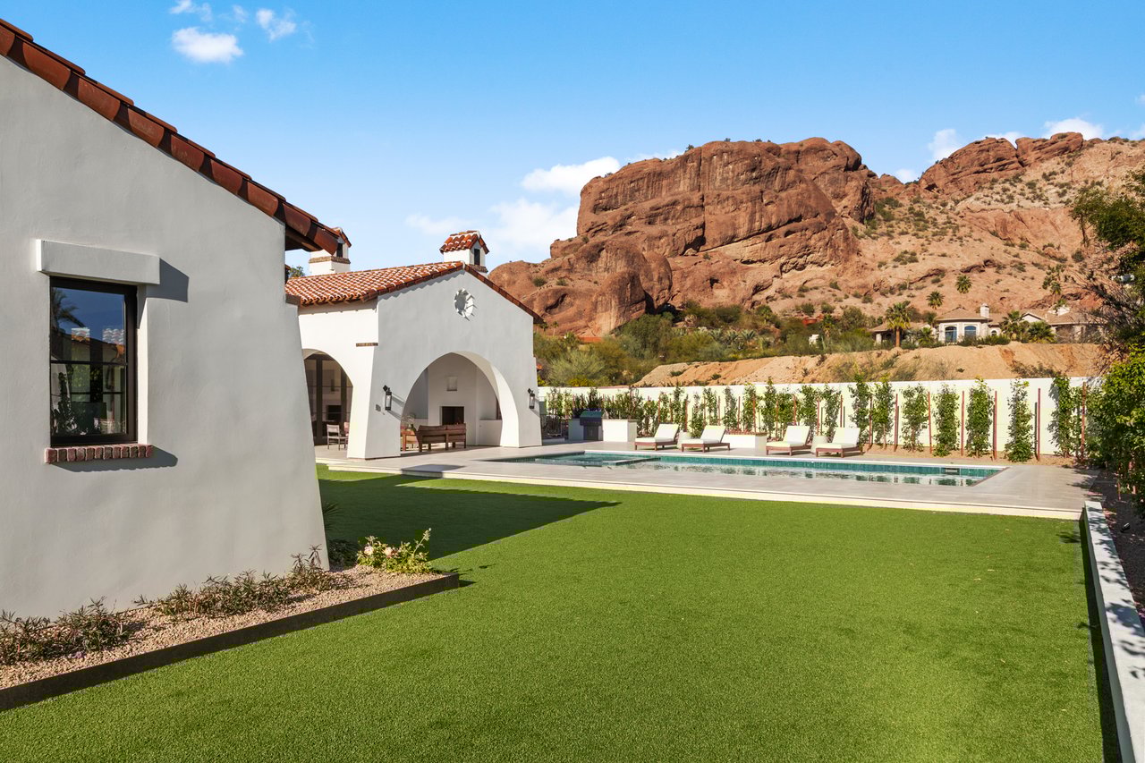 4605 E ROCKRIDGE Road