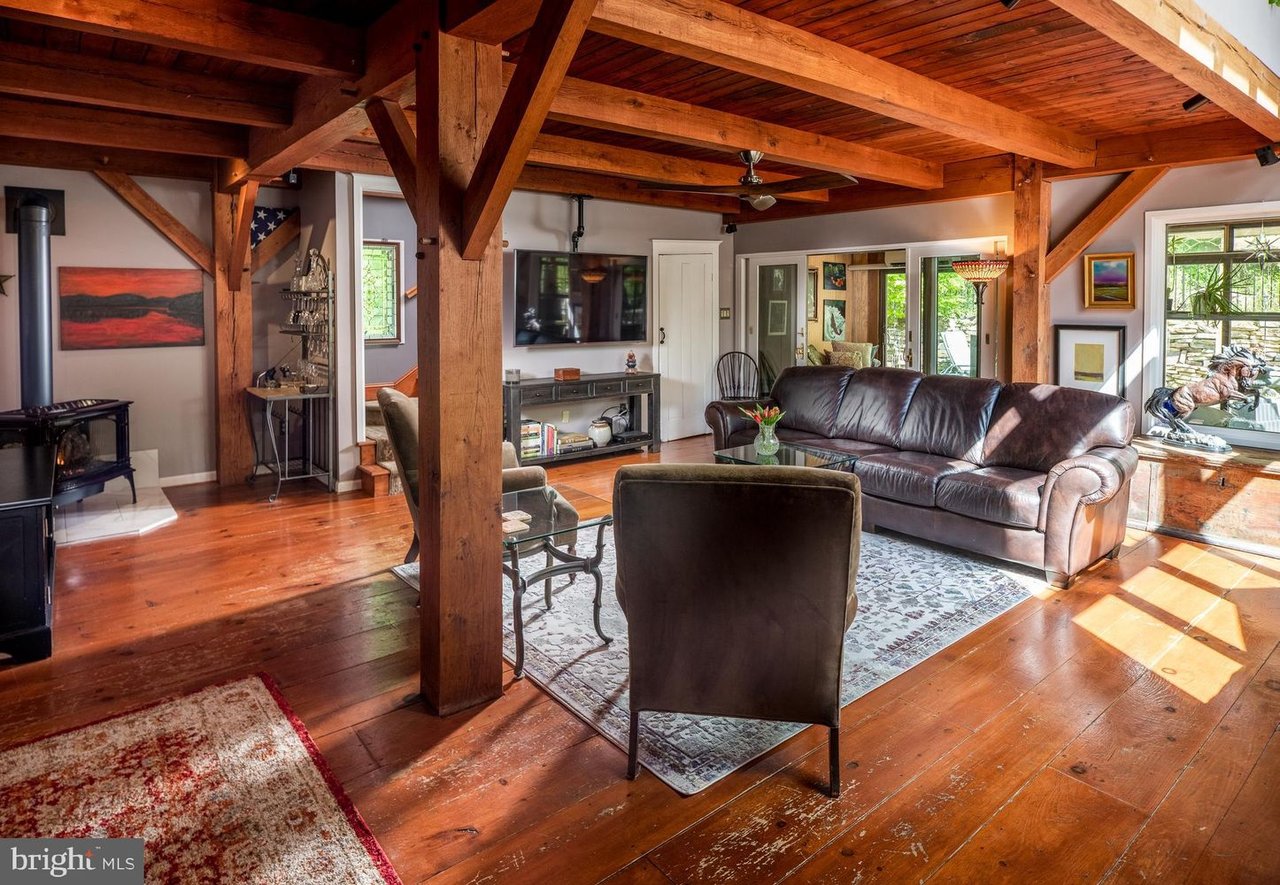 527 Creek Rd
