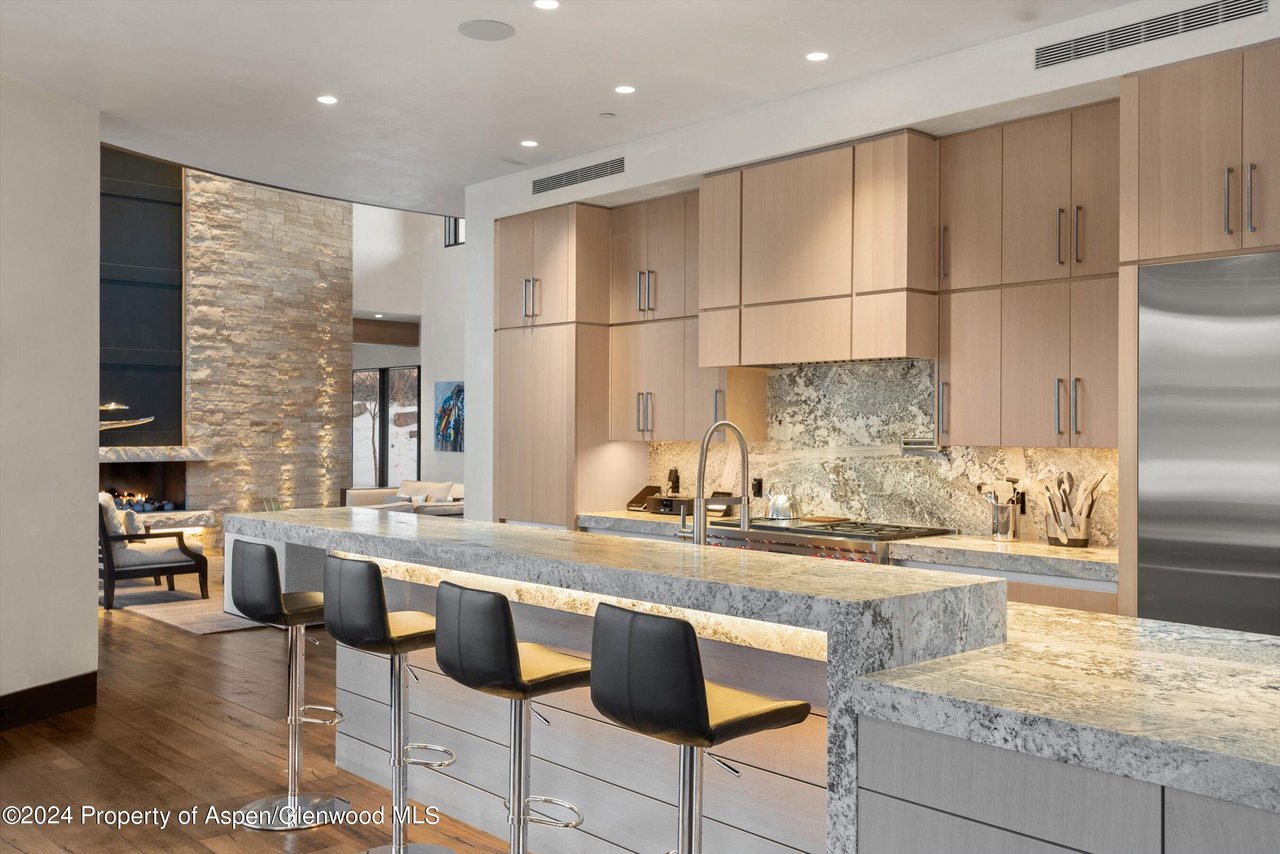 1422 W Buttermilk Road