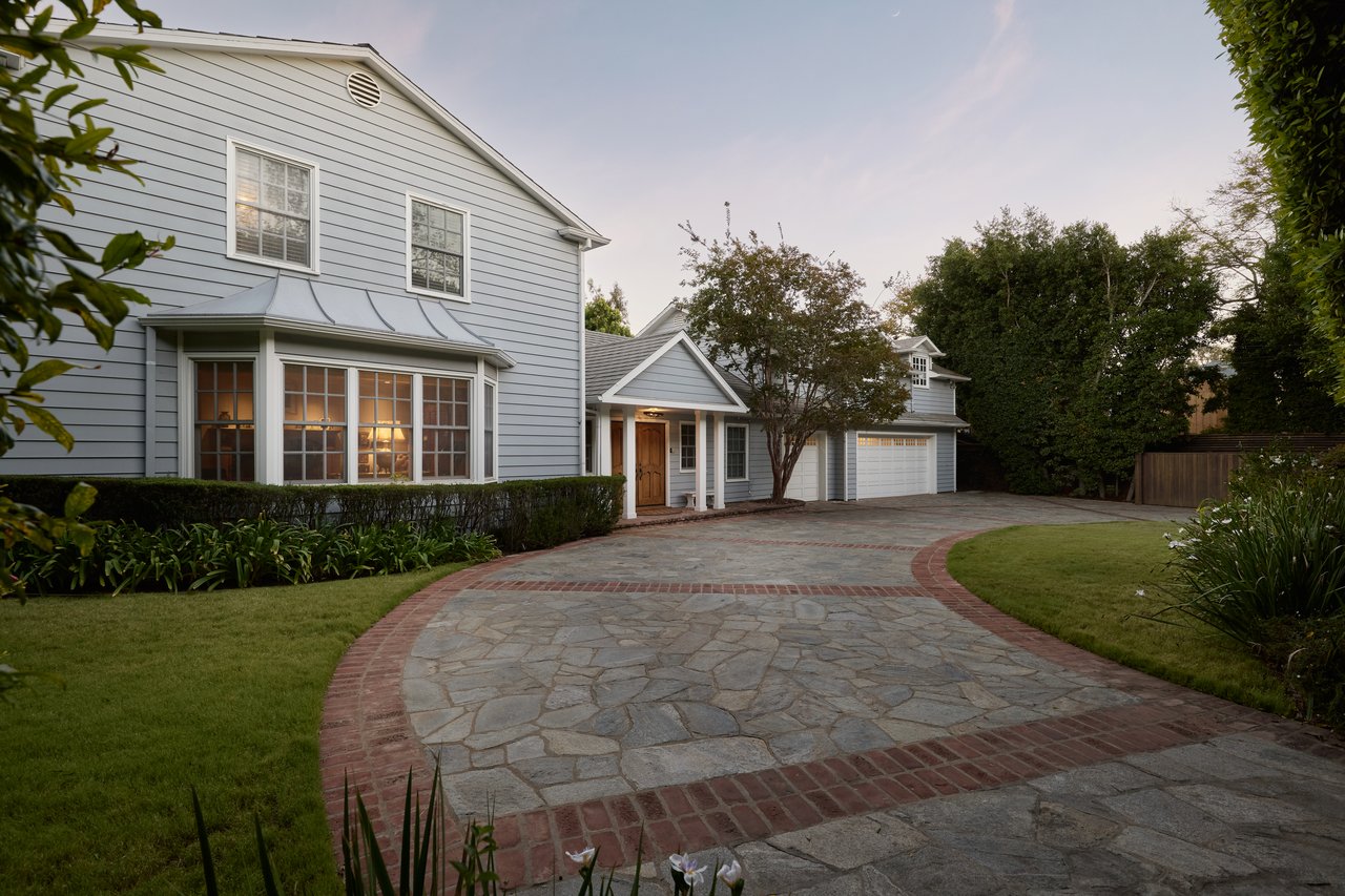 196 Granville Ave, Brentwood