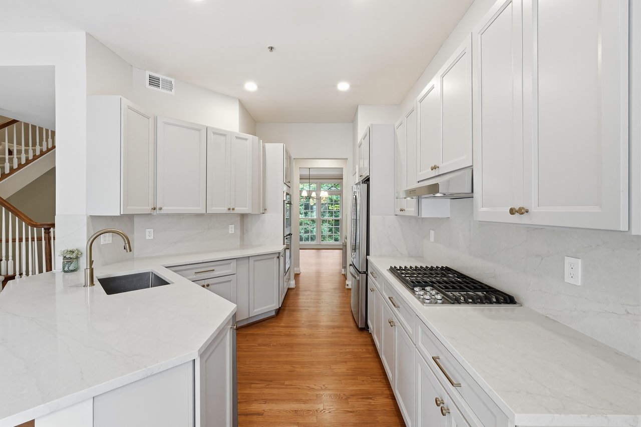 1627 Colonial Hills Drive