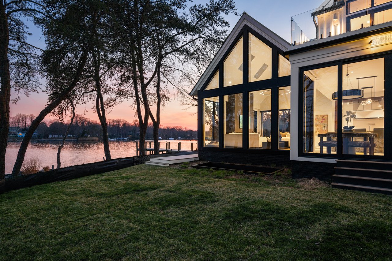 ANNAPOLIS WATERFRONT HOME | LAKE OGELTON WATERFRONT WITH CHESAPEAKE BAY ACCESS