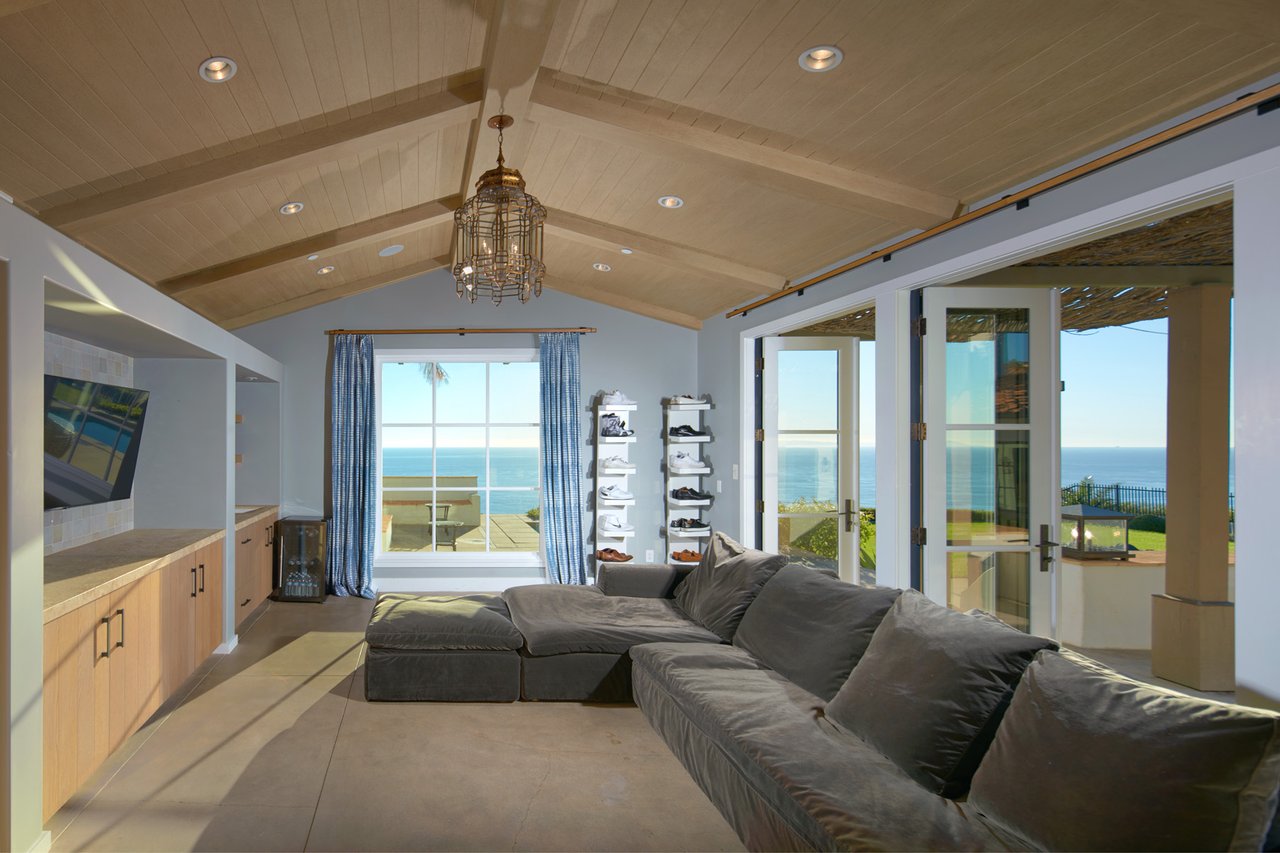 10 Shore Walk