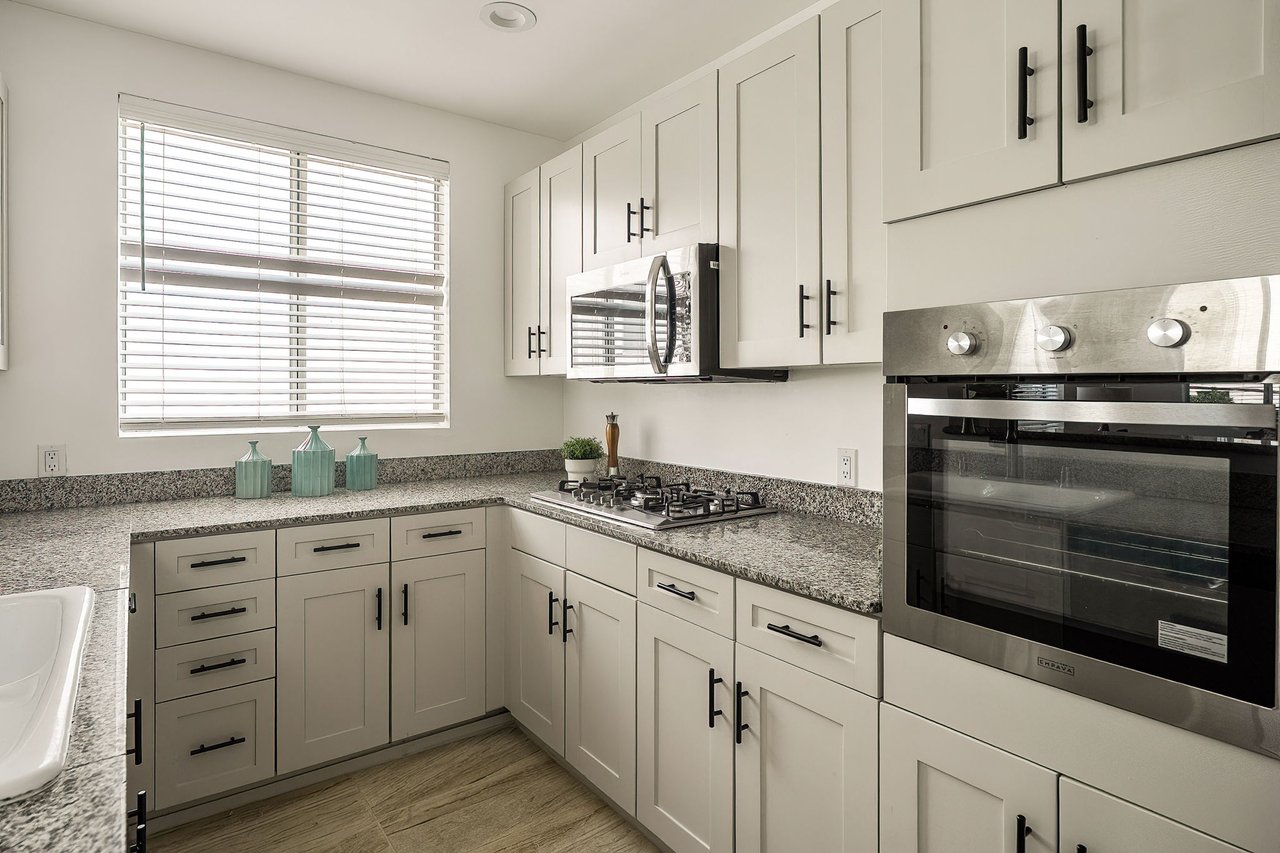 1617 S Beverly Glen Blvd Unit: 404, Westwood