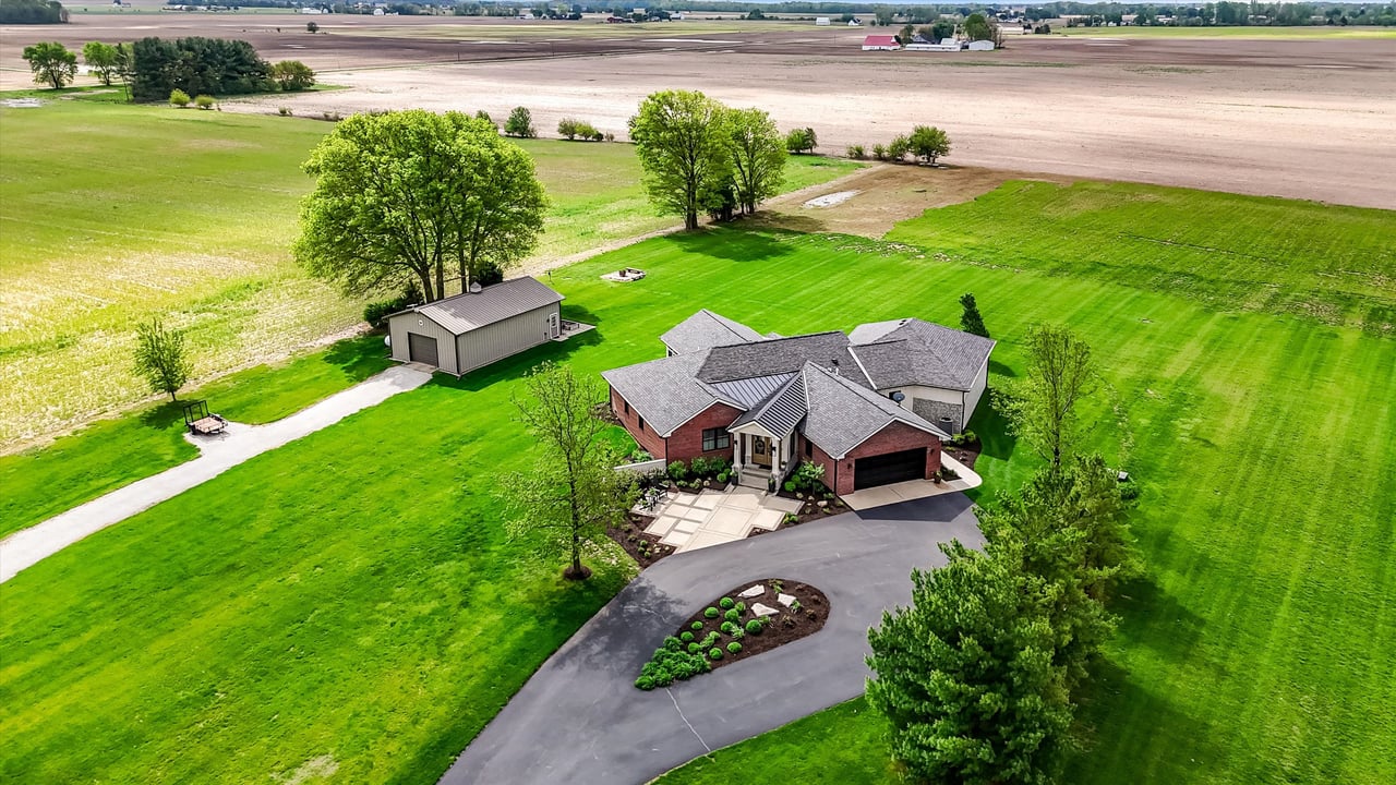 Luxury Country Living in Indiana