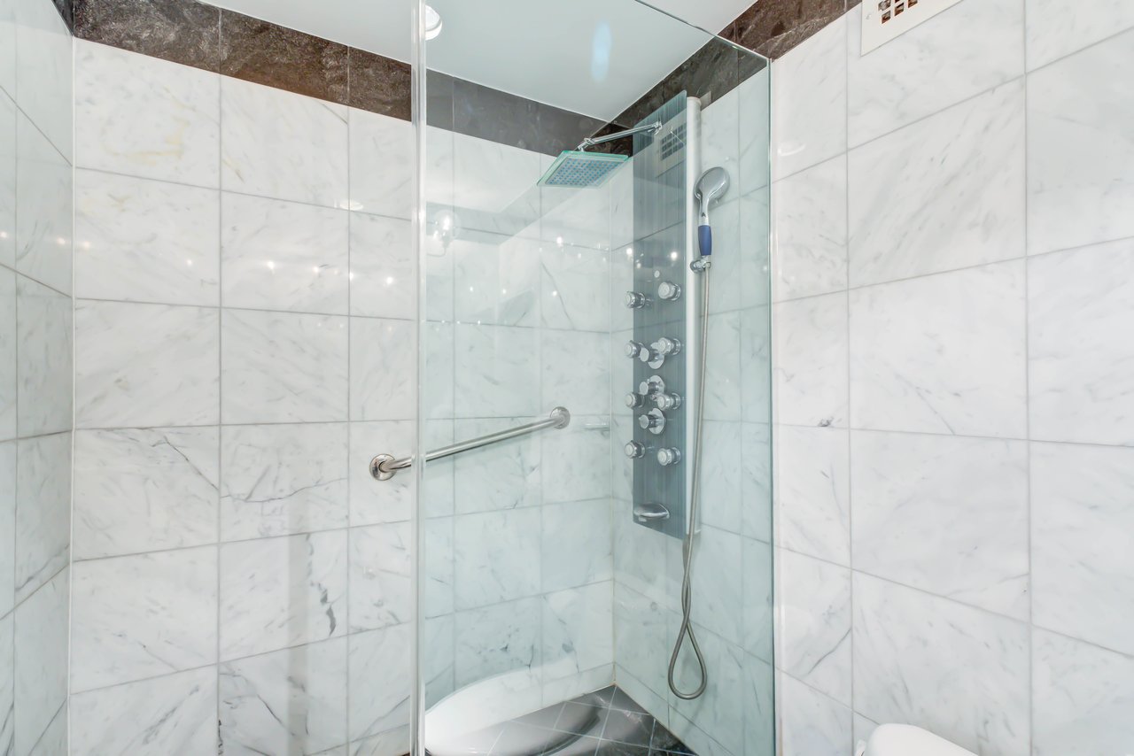 Watergate West Penthouse Seven