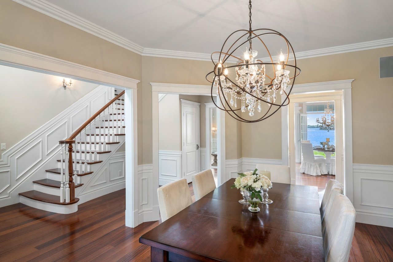 373 Lower Flying Point Road, Freeport