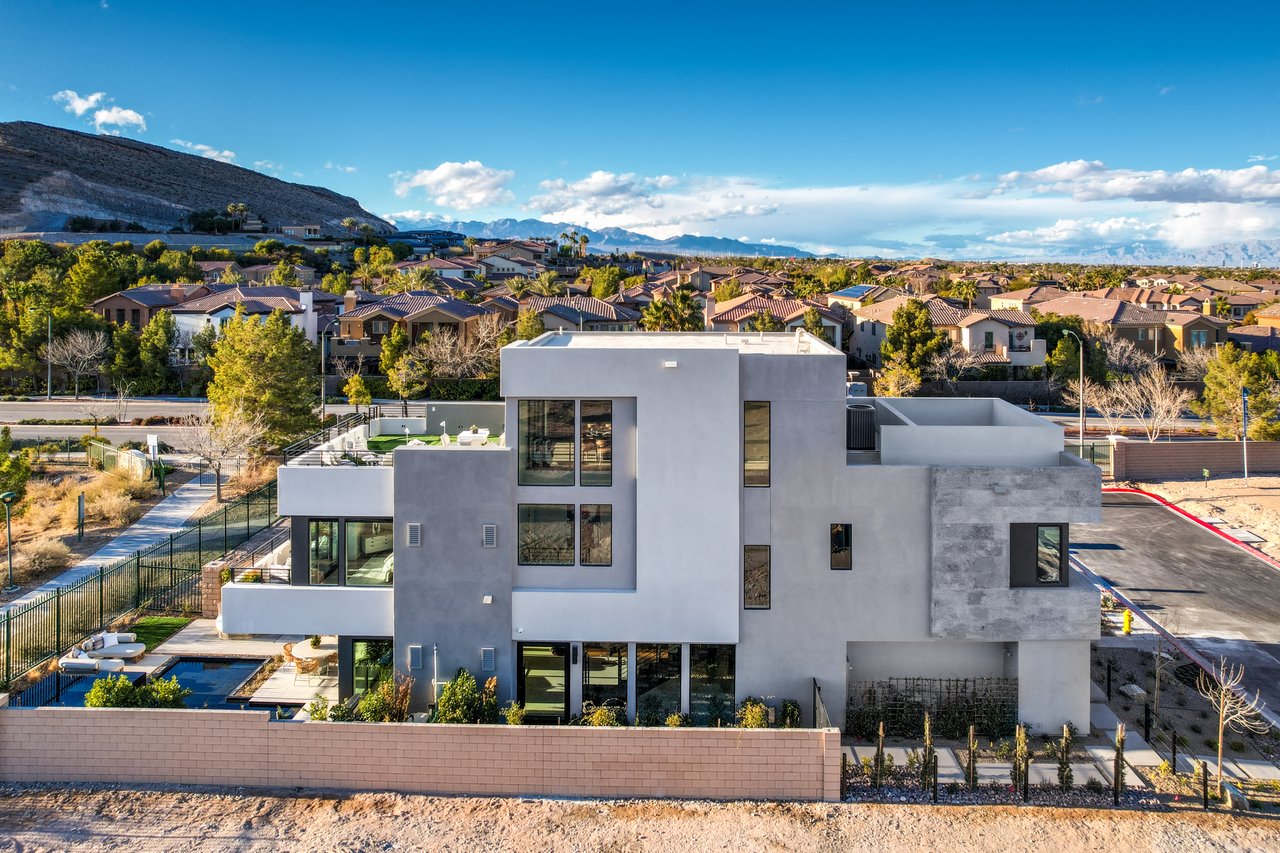 4077 Heron Fairway Dr