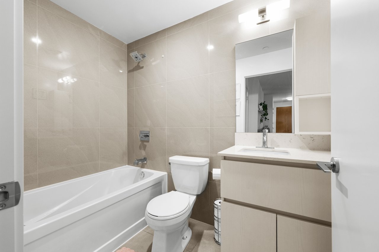 665 Queen Street East Suite 301