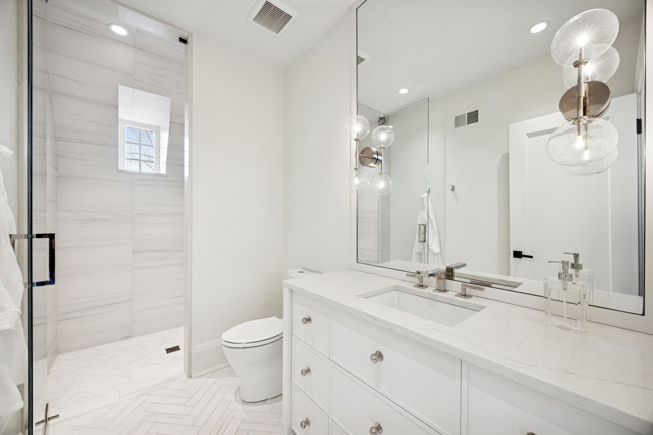244 E 1st, Hinsdale
