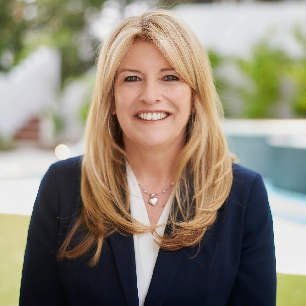 Therese Hyde Studio City, CA Real Estate Agent Headshot