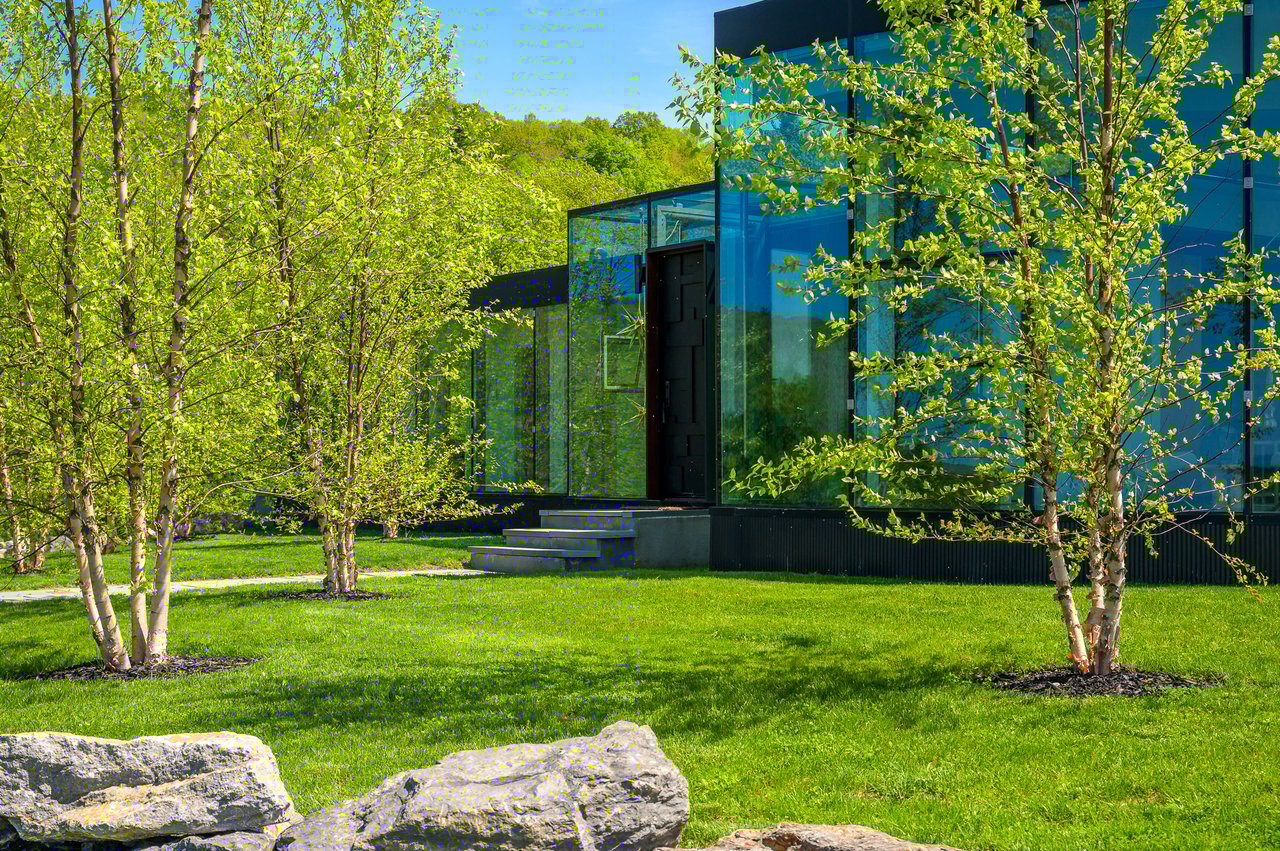 Modern Glass Showpiece