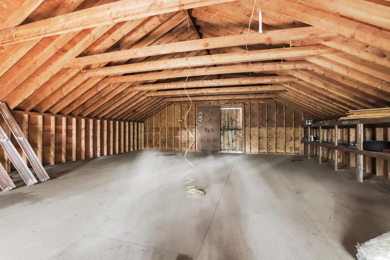 Home with 2 Story Barn