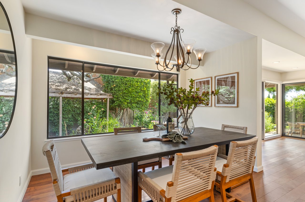 Inviting and Updated - Picturesque Grounds