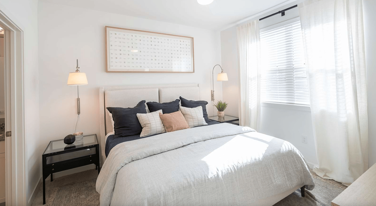 Enjoy up to 12 weeks of base rent FREE!